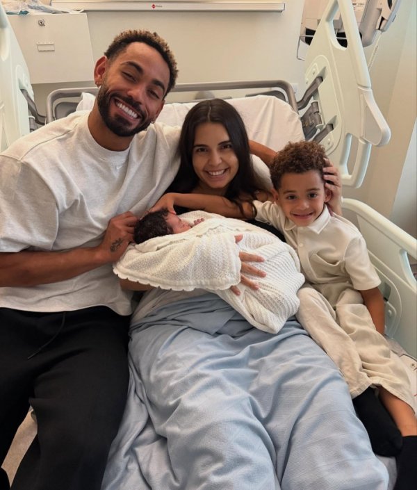 贤妻良母，太阳报介绍库尼亚妻子：年长6岁，两人相识7年育有2子