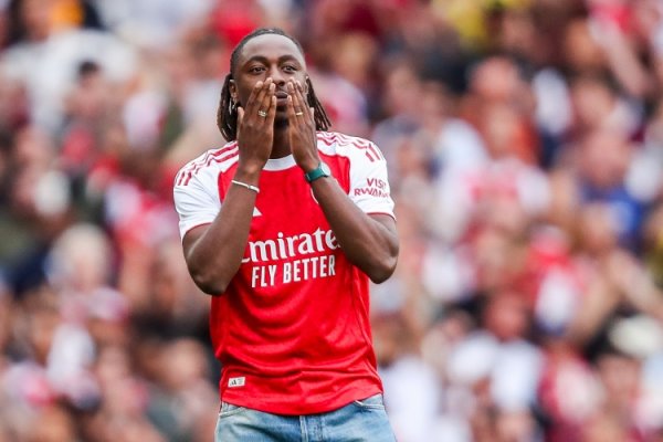 双向奔赴！TA：埃泽签约热刺前致电阿尔特塔，还游说枪手球运动  员帮忙