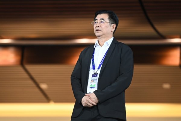 北青：U22国足今天上午重返练习  场，足协主席宋凯到场督军