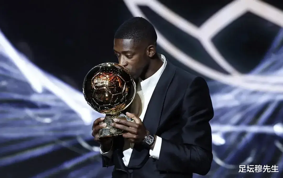 2005年以来, 21届金球奖得主, 最特殊的一个是谁——翻开职业履历, 只有这个人, 没有皇马或巴萨效力经历