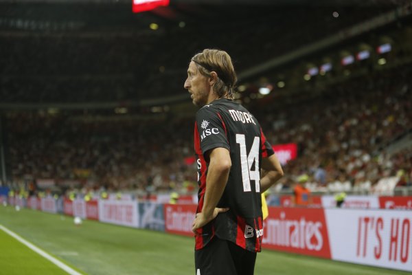 神奇数据！莫德里奇对紫百合吃到在意甲首次违例  ，前540分钟0违例