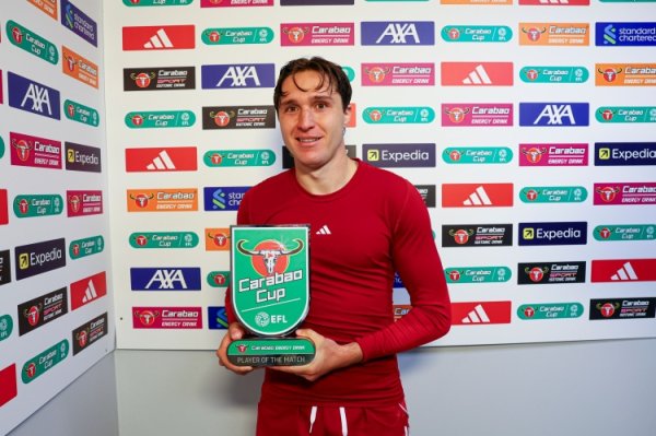 追赶曾经的自己！基耶萨杯赛2助全场飞奔 欧冠未报名+职业联赛  送1致胜球