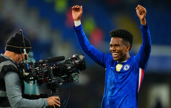 持续亮眼！TA：埃斯特旺英超仅4次杆位，马雷斯卡还要忽视多久？